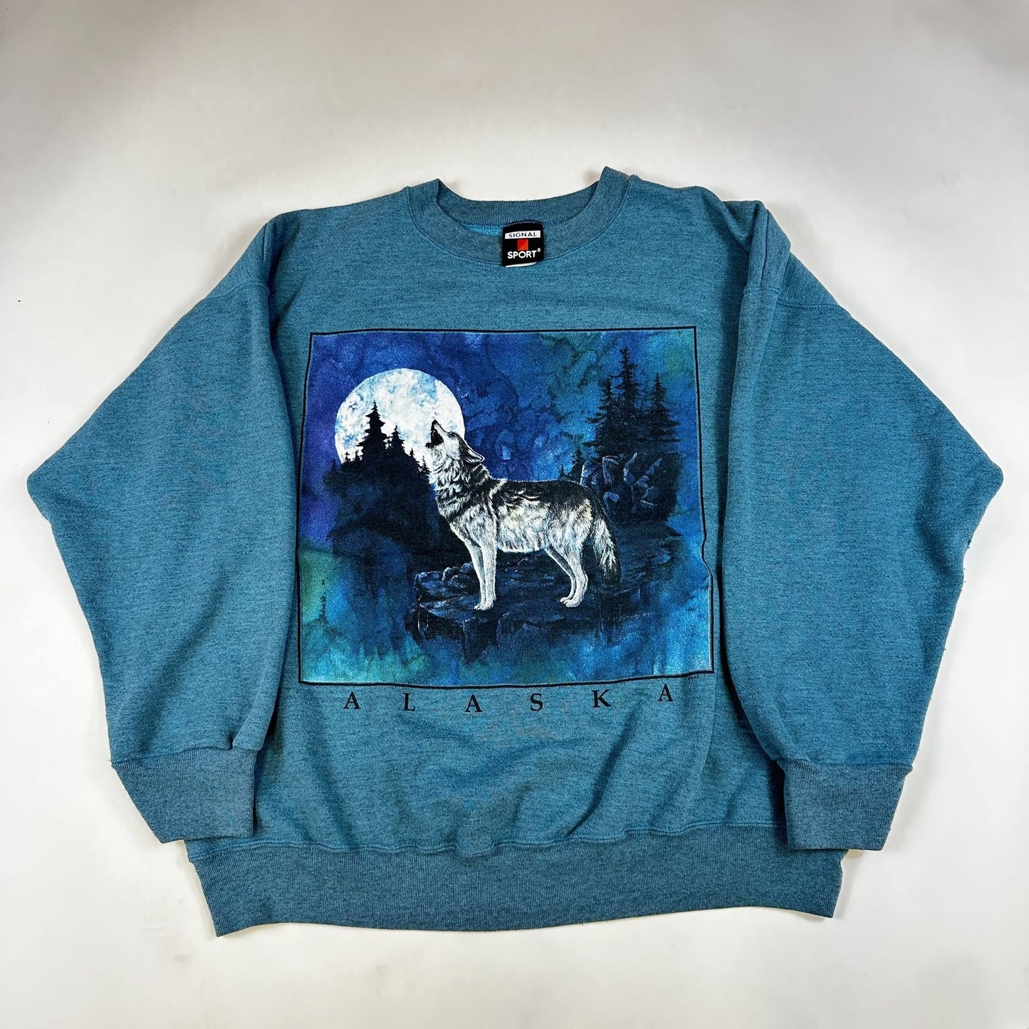 Vintage Signal Sport Alaska Wolf Graphic Sweatshirt Crewneck Blue Unisex L Comfortable Cotton Blend