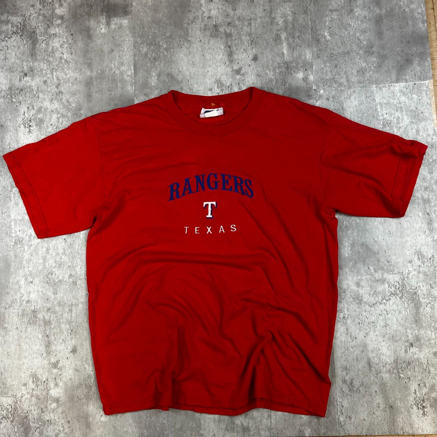 Texas Rangers Red T-Shirt L Gildan Graphic Tee 100% Cotton Crewneck Short Sleeve Mens