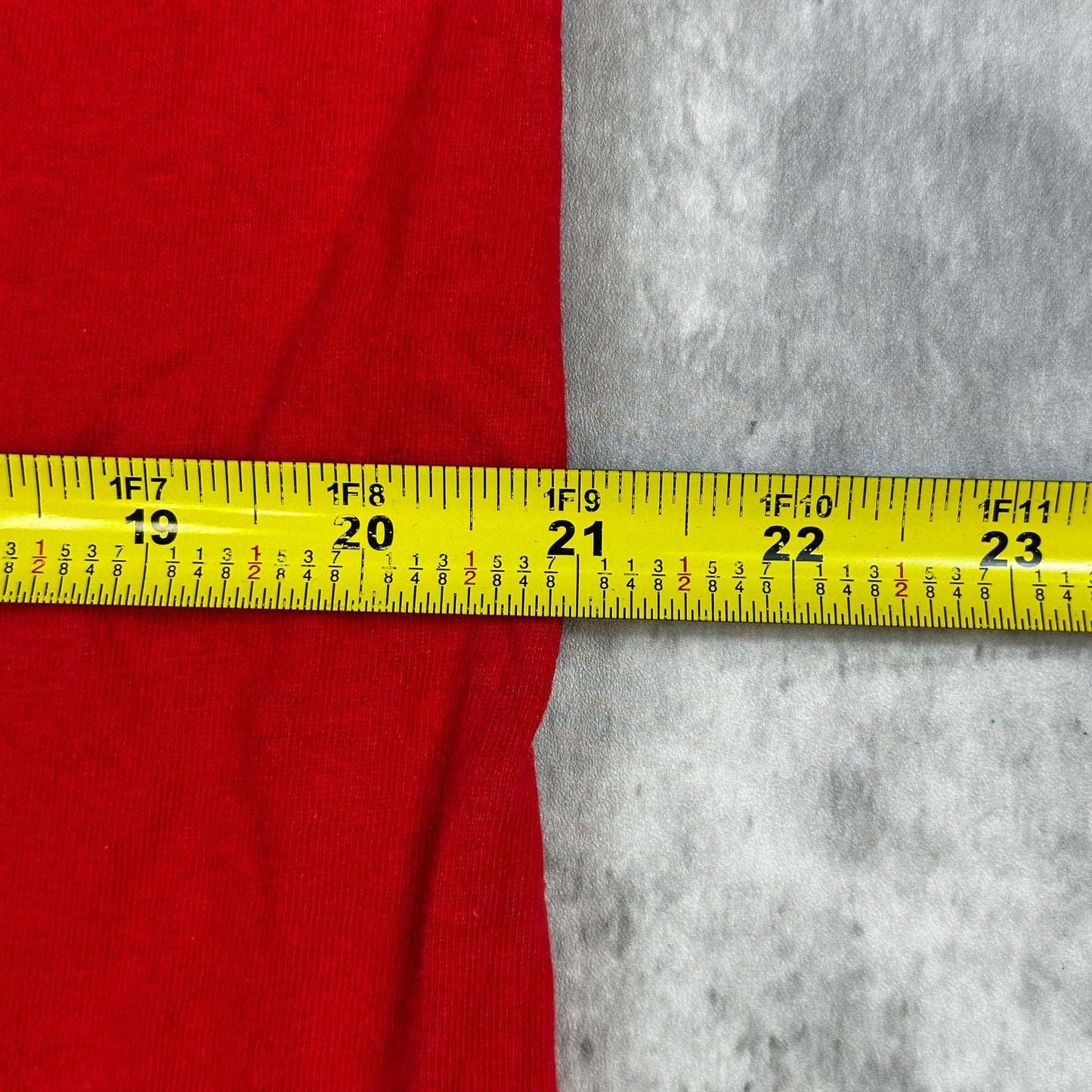 Texas Rangers Red T-Shirt L Gildan Graphic Tee 100% Cotton Crewneck Short Sleeve Mens