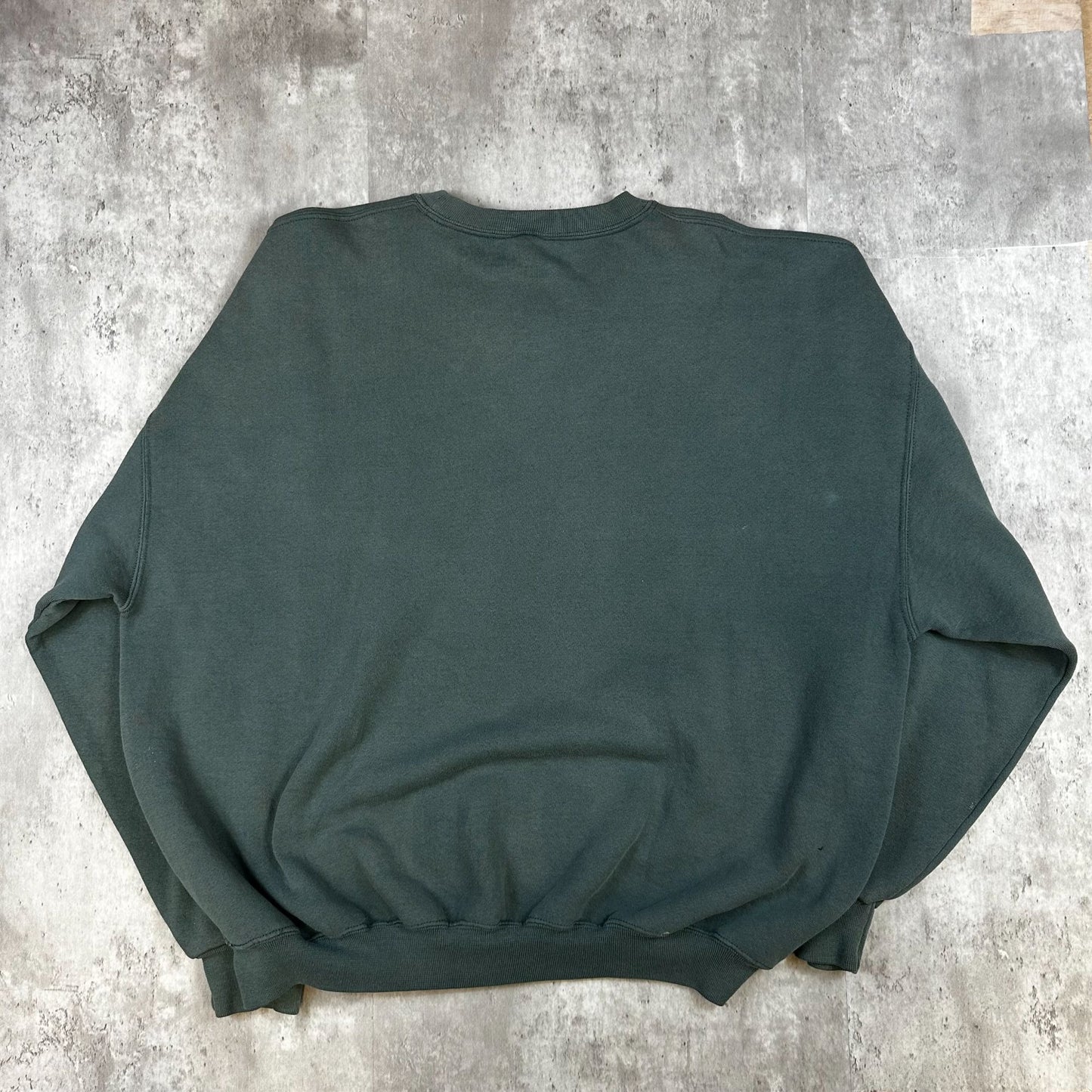 Vintage Russell Athletic Green Crewneck Sweatshirt XL Cotton Blend Made In El Salvador