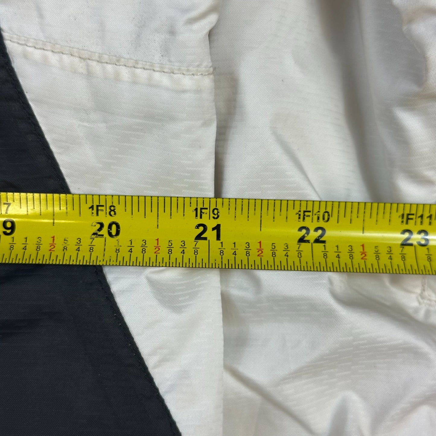White Nike ACG Mens Hooded Black & White Waterproof Jacket Size XL