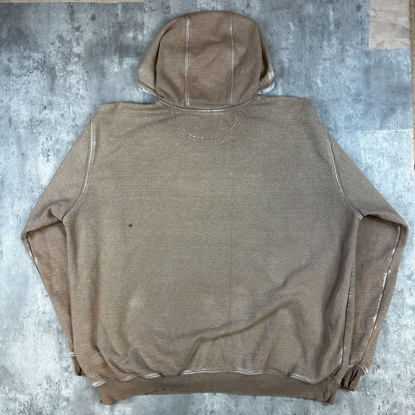 Carhartt XL Distressed Brown Hoodie Sweatshirt 75% Cotton 25% Polyester Kangaroo Pocket Casual Wear