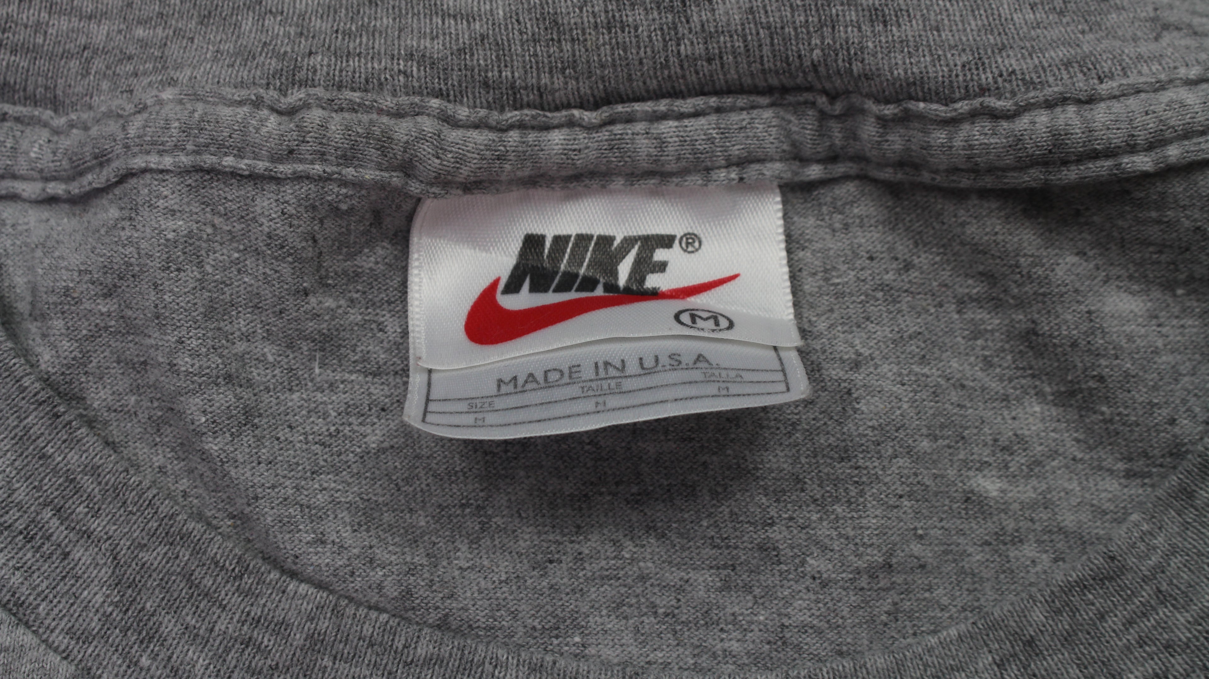 90's Nike Swoosh shirt