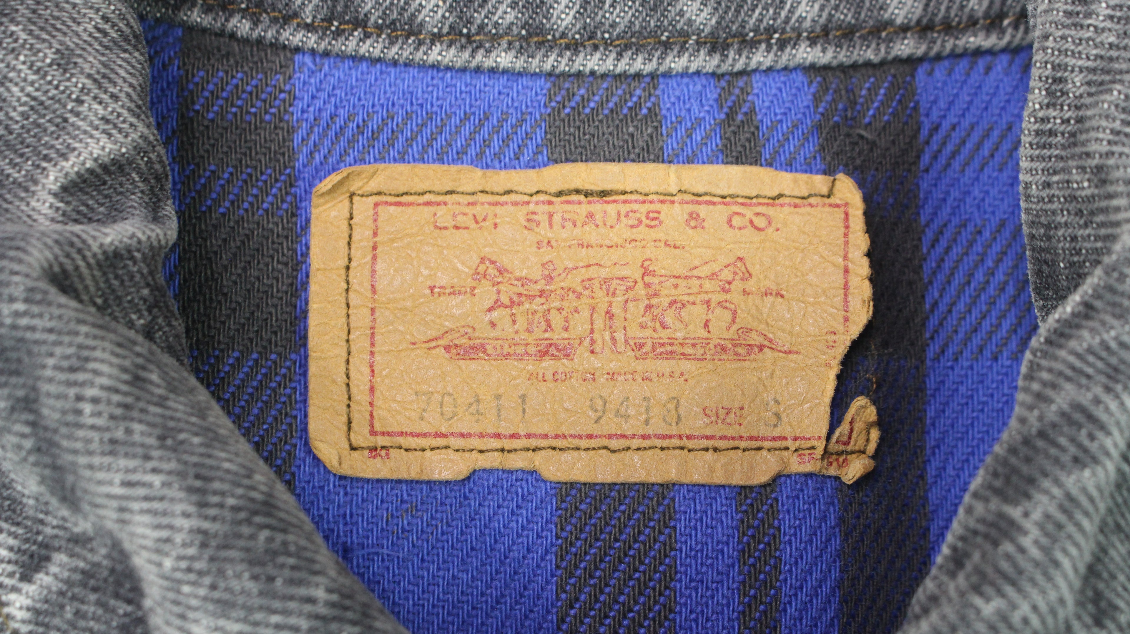 90's Levis Grey denim jacket