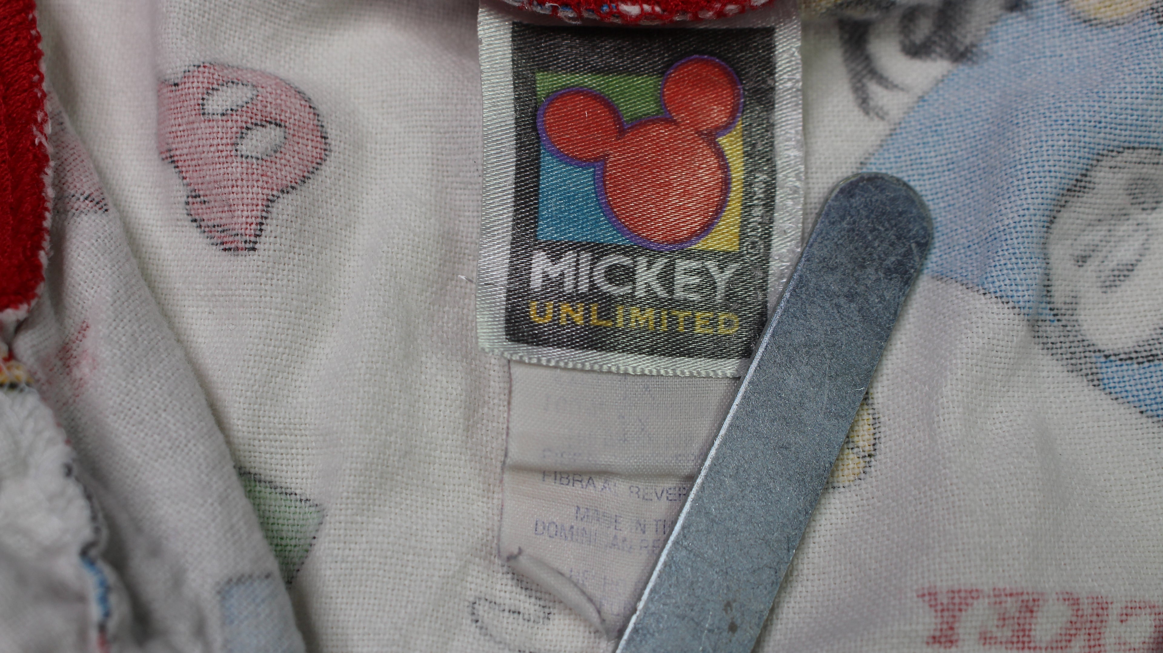 90's Mickey Mouse shirt