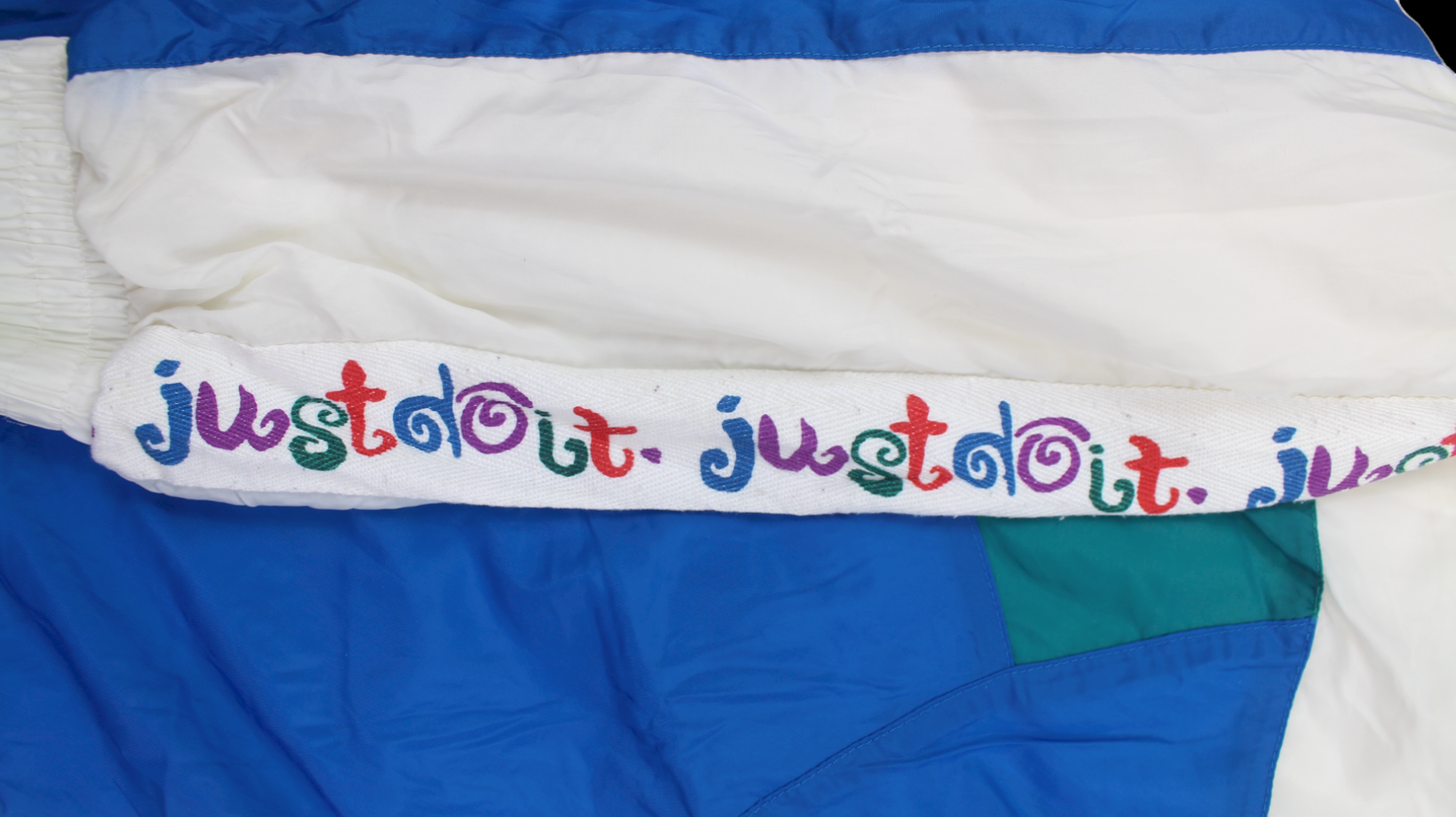 90's Nike windbreaker