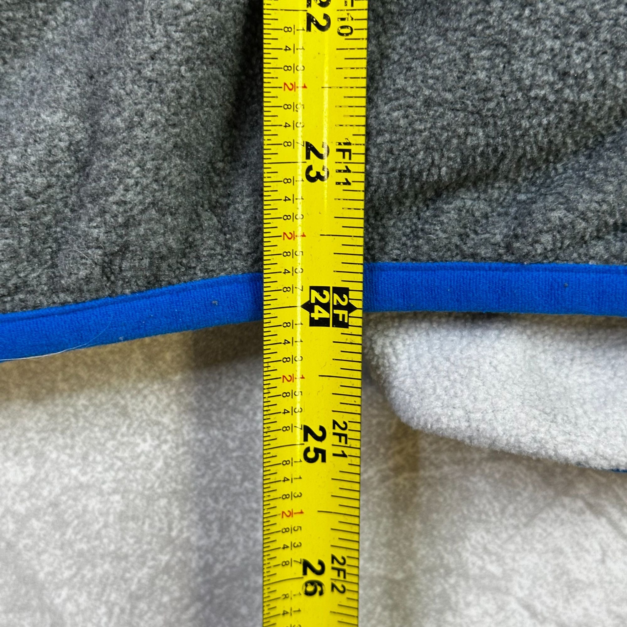 Patagonia Synchilla Womens M Gray & White Full Zip Fleece Jacket With Blue & Pink Accents