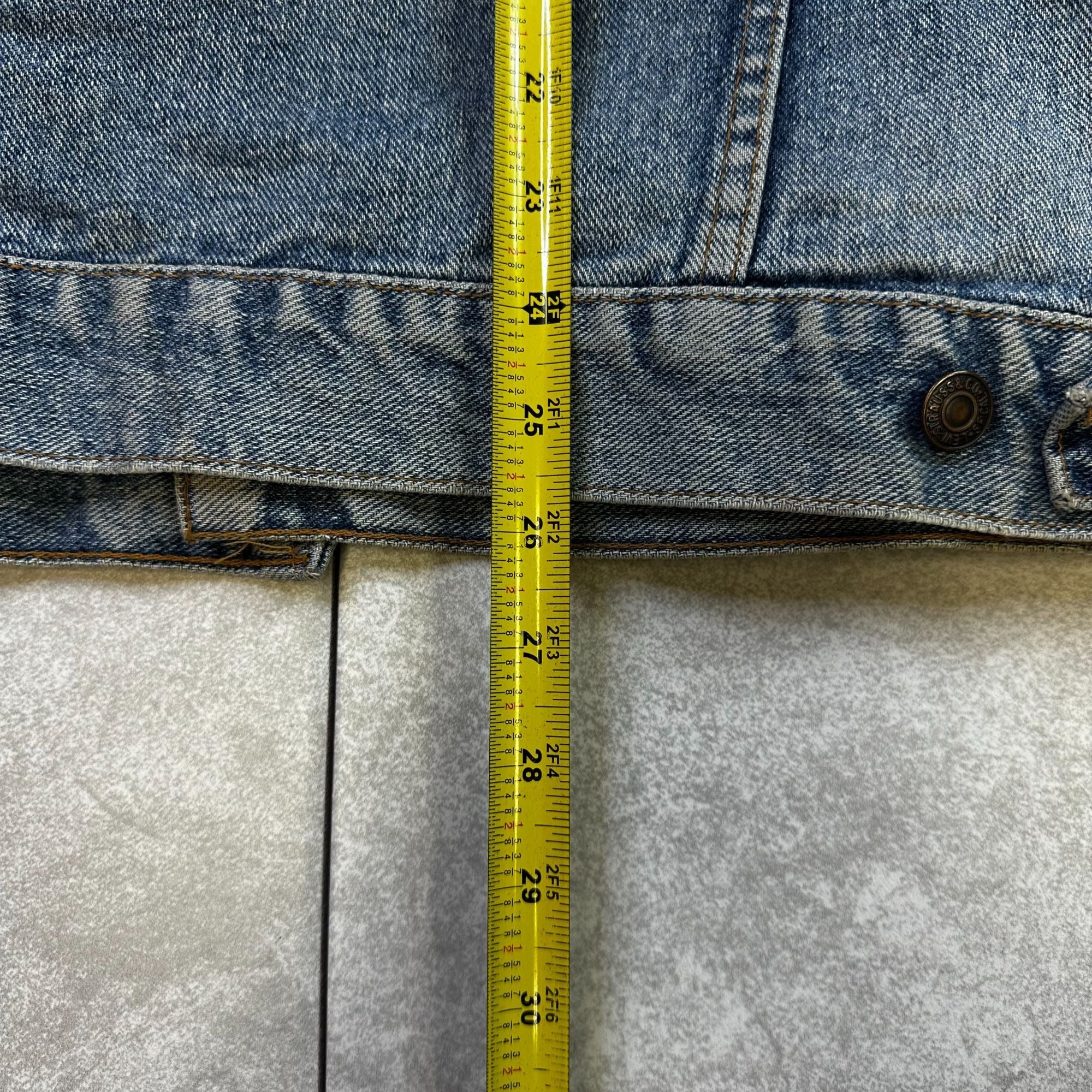 Vintage Levis Denim Jacket Large Distressed Button-Front Blue Jean Outerwear