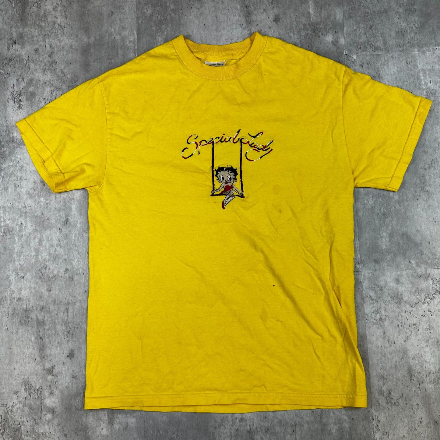 Vintage Tennessee River Betty Boop Graphic Yellow T-Shirt M 100% Cotton Pre-Shrunk Adult Unisex