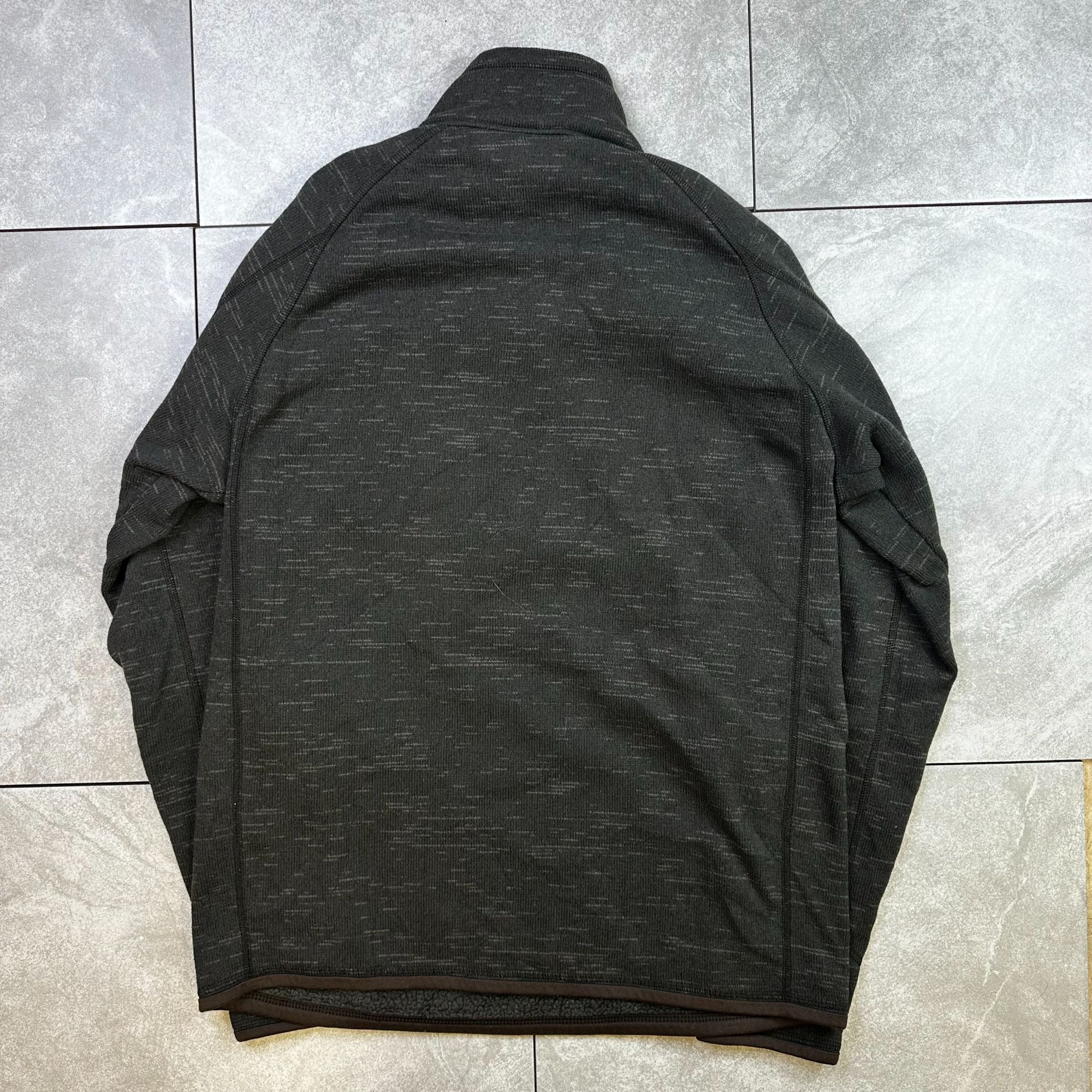 Patagonia Mens Medium Quarter-Zip Fleece Pullover Sweater Gray With Textured Design Warm & Comfortable Outdoor Wear