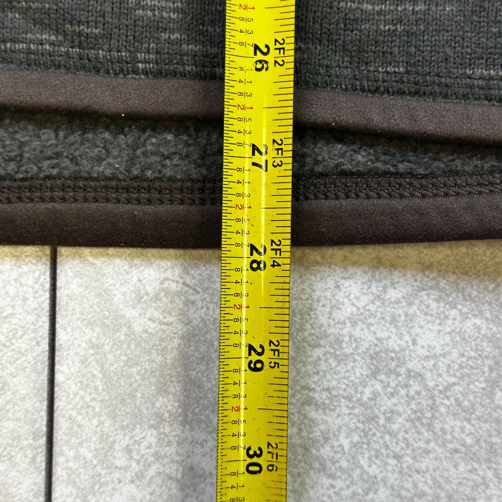 Patagonia Mens Medium Quarter-Zip Fleece Pullover Sweater Gray With Textured Design Warm & Comfortable Outdoor Wear