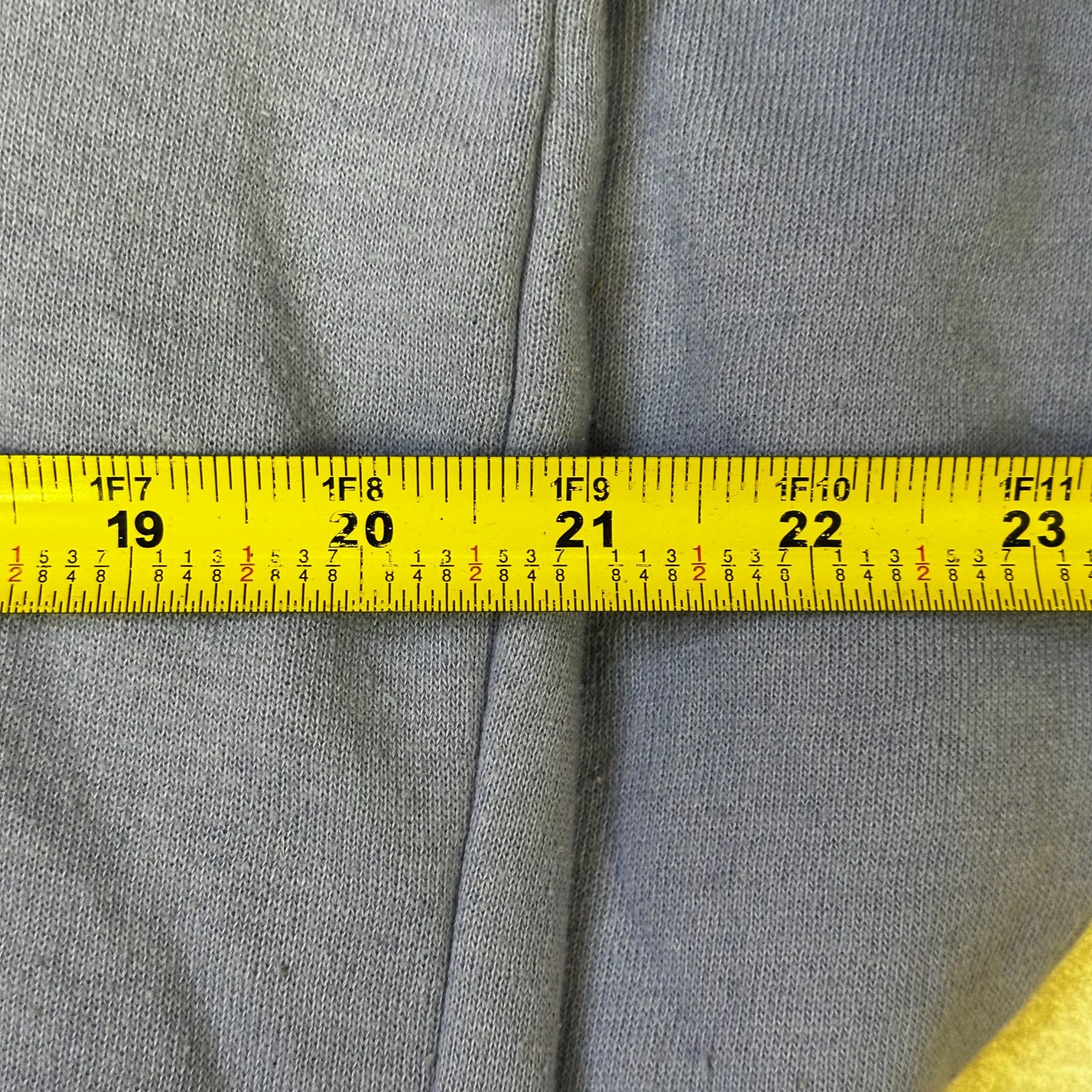 Vintage Winnie The Pooh & Piglet Sweatshirt Blue Pullover Size L 55% Polyester 45% Cotton