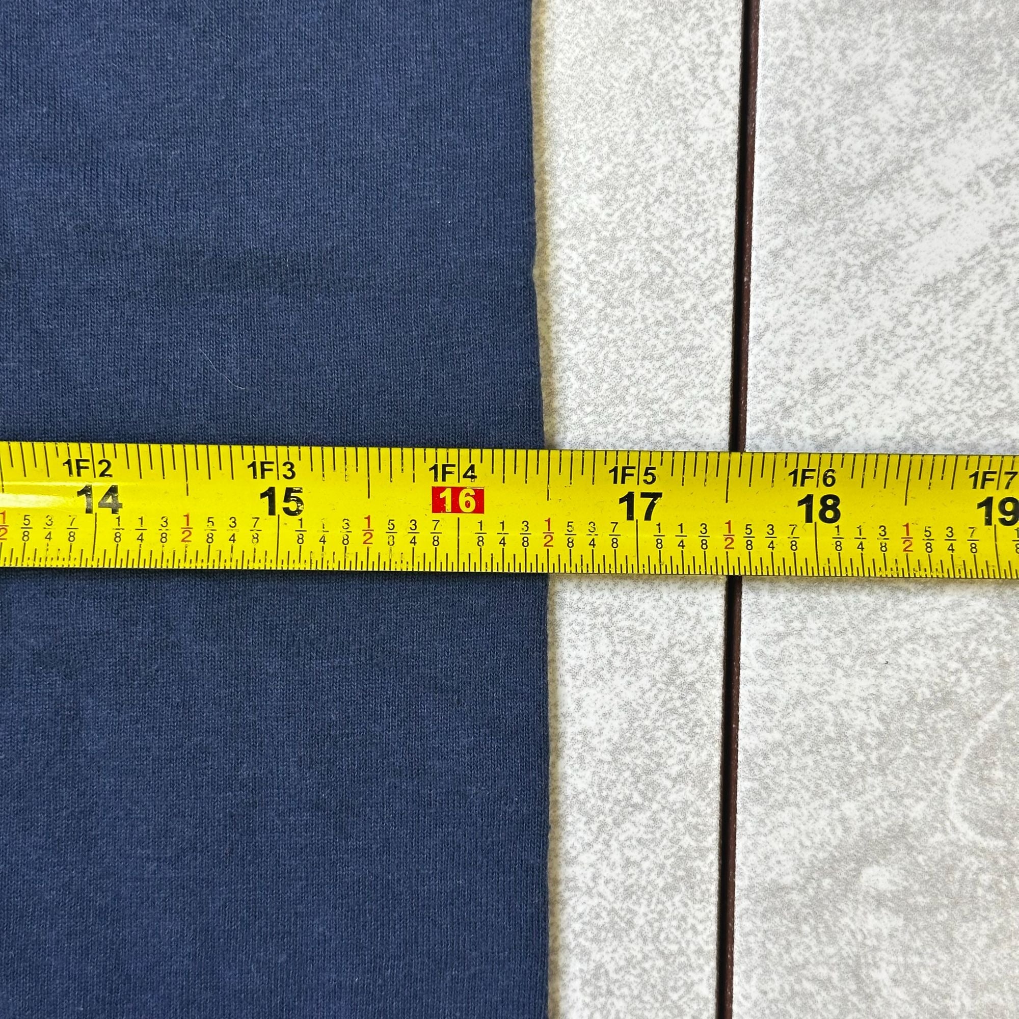 Vintage Fruit Of The Loom "Mountaineers Fort Daniel" Graphic T-Shirt S Cotton/Polyester Blend Navy Blue