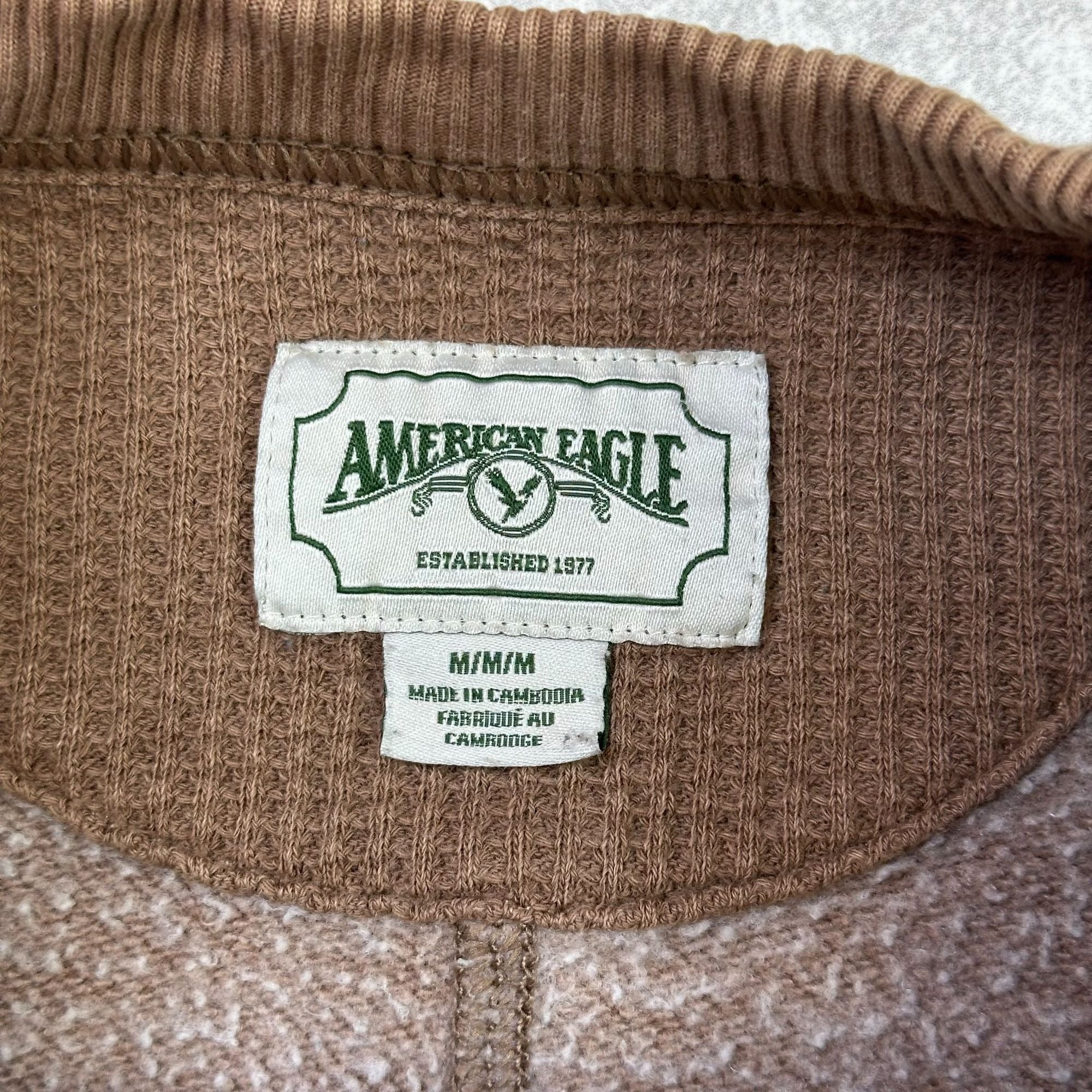 American Eagle Brown Crewneck Sweatshirt M/M Rustic Print Pullover Cotton Blend