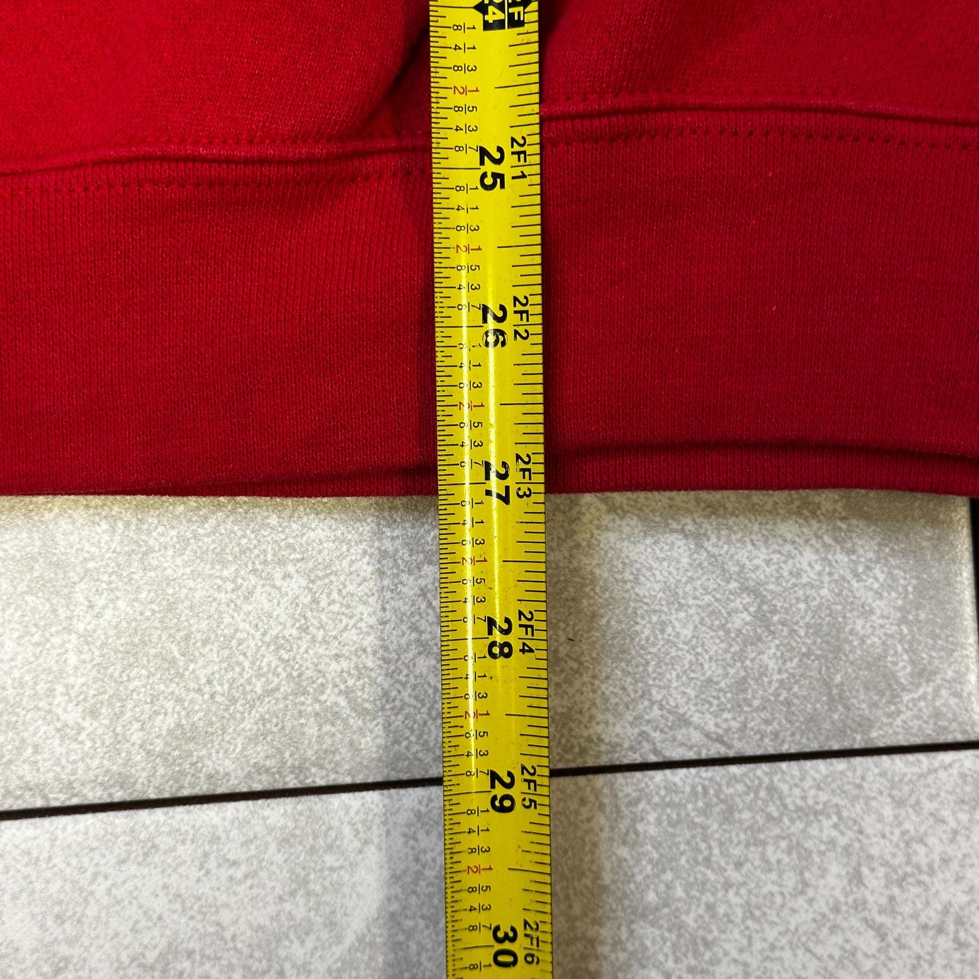 Vintage Disney Store Winnie The Pooh Bear Bottom Red Pullover Sweatshirt XL 90s Made In USA 100% Polyester