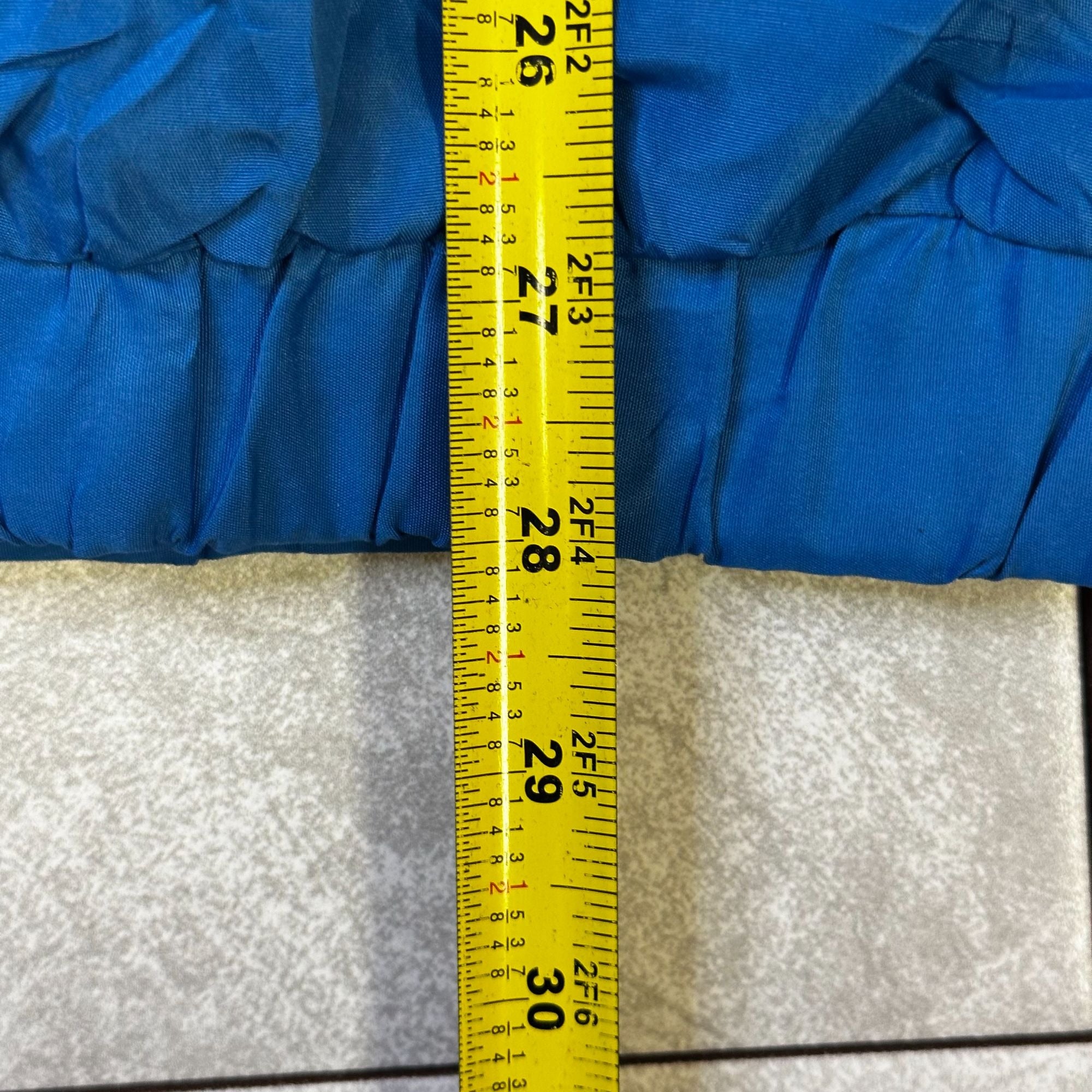 Detroit Lions NFL Pullover Windbreaker Jacket XXL Blue With Striped V-Neck & Elastic Cuffs