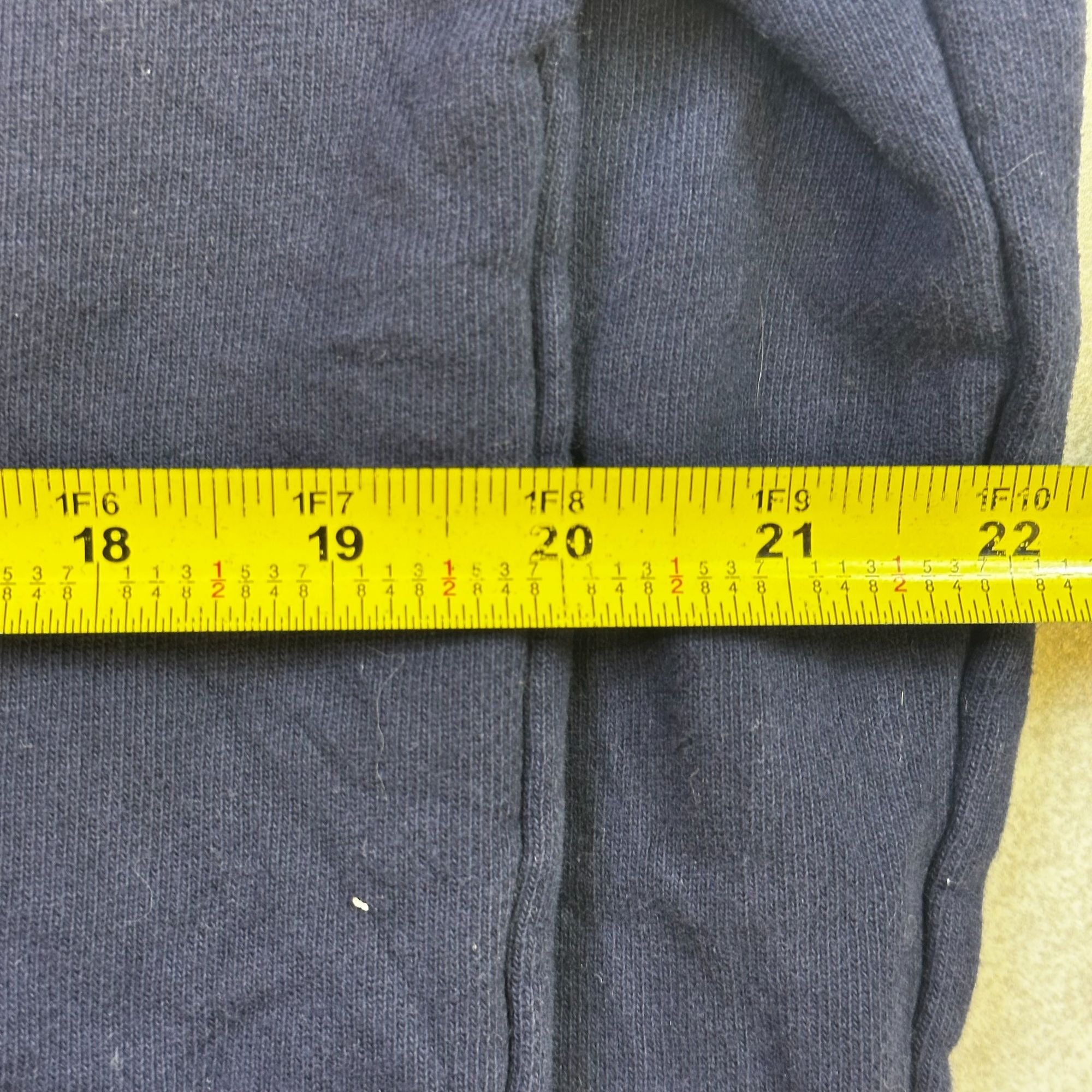 Gap Navy Blue Hoodie With Red Applique Logo Authentic Apparel Zip-Up With Pockets Medium Size Made In Pakistan