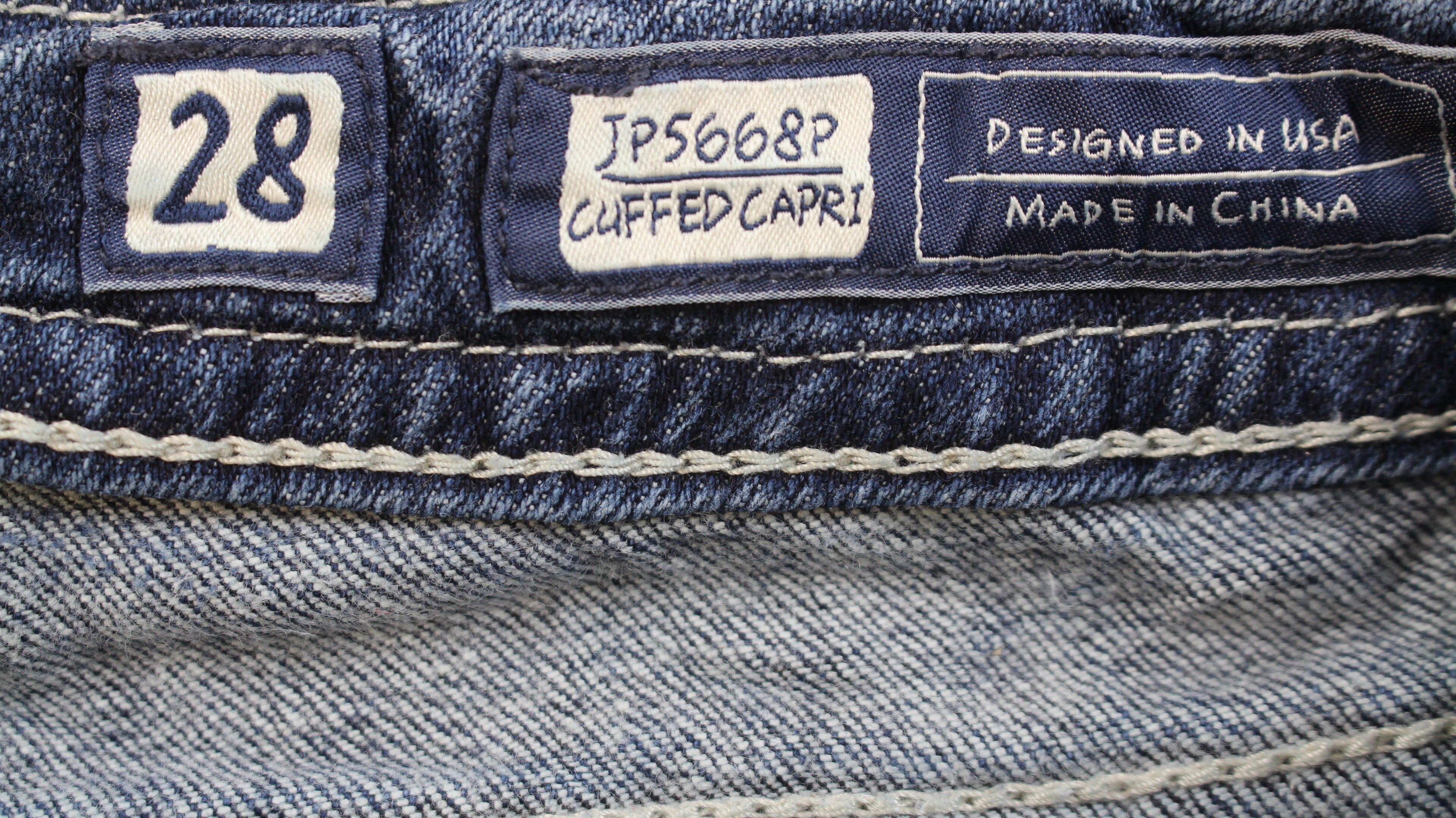 Miss Me Cuffed Capri Denim jeans