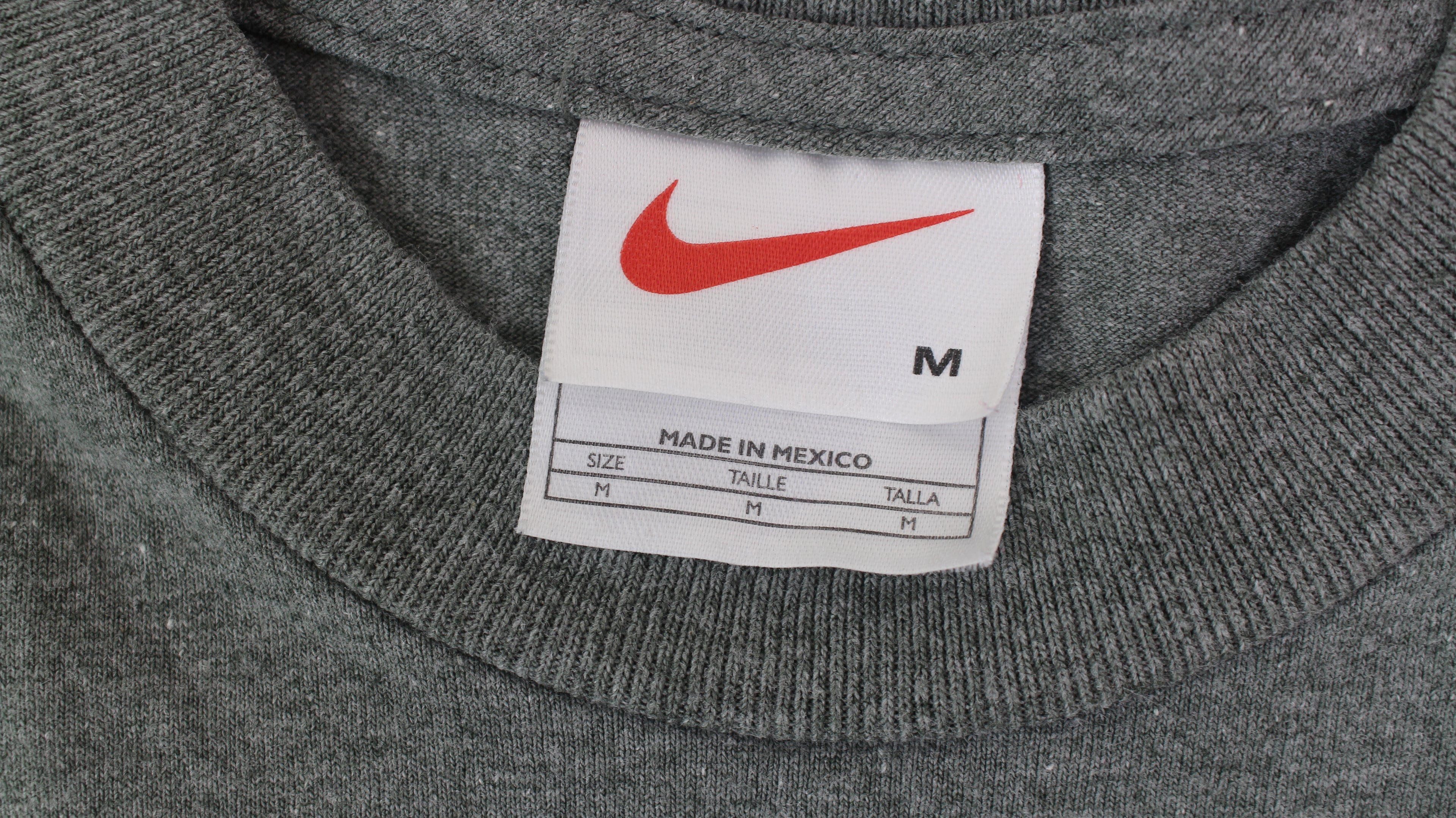 90's Nike Dark Green shirt