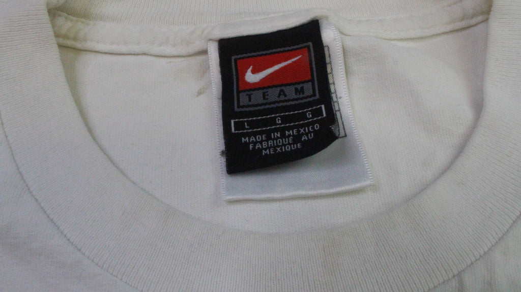 Y2K Nike shirt